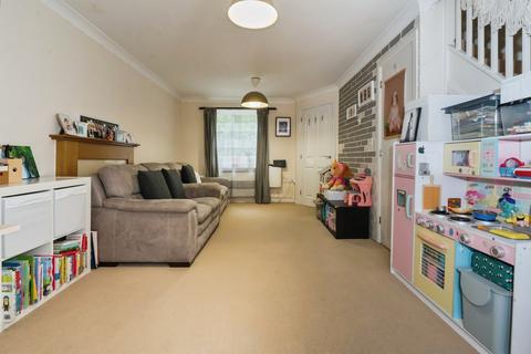 3 bedroom terraced house for sale, Mescott Meadows, Hedge End, SOUTHAMPTON