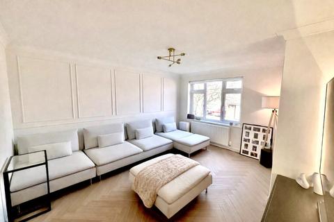 3 bedroom semi-detached house for sale, Lagonda Close, Newport Pagnell