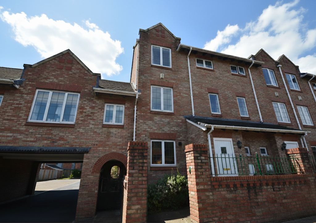 Great Oak Drive,  Altrincham , WA15 8 UH