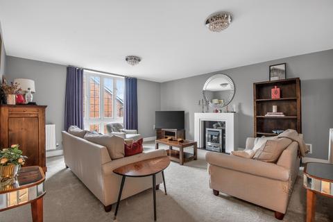 4 bedroom detached house for sale, Poplar Close, EPSOM
