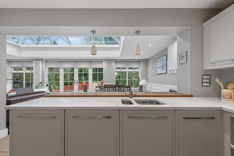 4 bedroom detached house for sale, Poplar Close, EPSOM