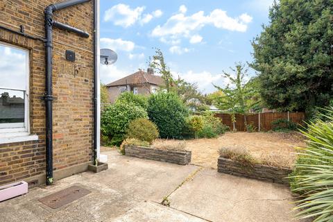 3 bedroom end of terrace house for sale, Bell Road, Enfield
