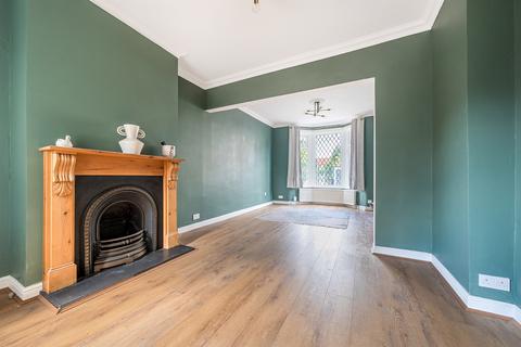 3 bedroom end of terrace house for sale, Bell Road, Enfield