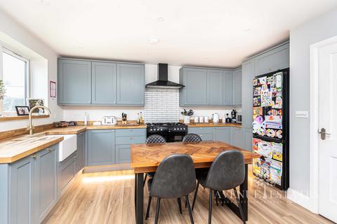 2 bedroom flat for sale, Corhampton Road, Bournemouth BH6