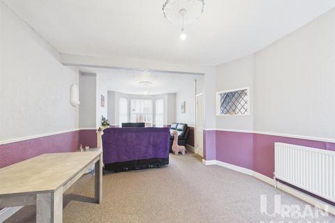 undefined, Savery Street, Hull