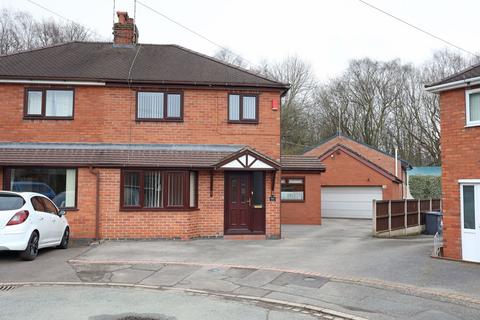 6 bedroom semi-detached house for sale, Halfway Place, Newcastle, ST5