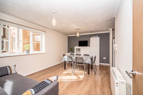2 bedroom flat to rent, Redwood Grove, Bedford, Bedfordshire, MK42