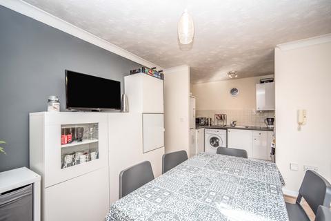 2 bedroom flat to rent, Redwood Grove, Bedford, Bedfordshire, MK42