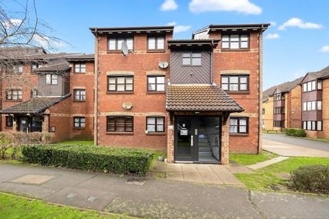 undefined, Lowry Crescent, Mitcham