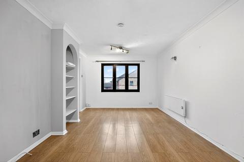 undefined, Lowry Crescent, Mitcham