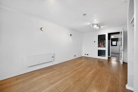 undefined, Lowry Crescent, Mitcham