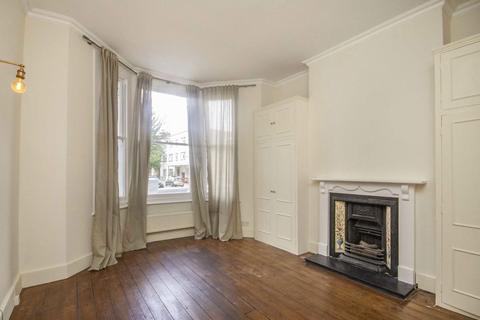 2 bedroom flat to rent, Eckstein Road, London SW11