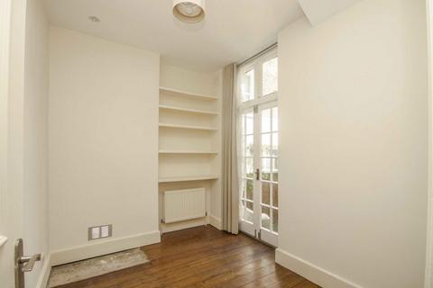 2 bedroom flat to rent, Eckstein Road, London SW11