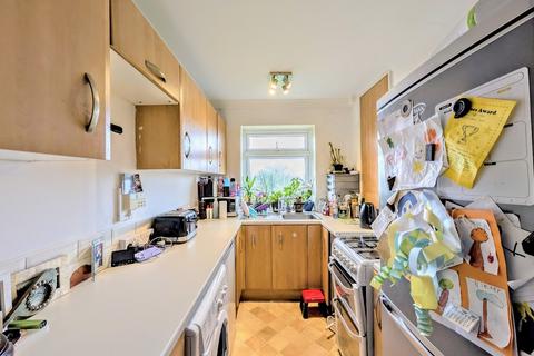 2 bedroom flat for sale, Ardingly Drive, Goring-By-Sea, Worthing