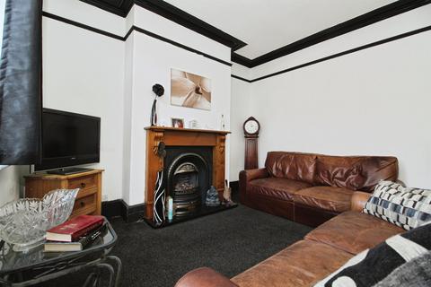 2 bedroom terraced house for sale, Wauchope Street, WAKEFIELD