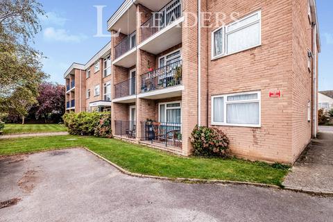 1 bedroom flat to rent, Saffrons Court, Downview Road, Worthing, BN11