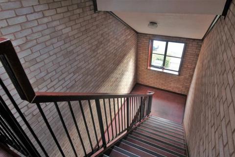 2 bedroom flat for sale, Coptefield Drive, Belvedere, DA17