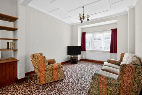 2 bedroom terraced house for sale, Hewish Road, London, N18