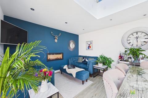 4 bedroom detached house for sale, Berllan Close, Weston Rhyn, Oswestry
