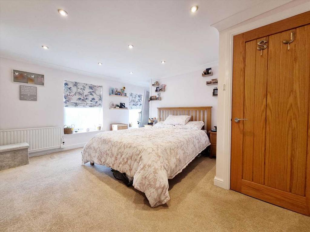 Bedroom 1: