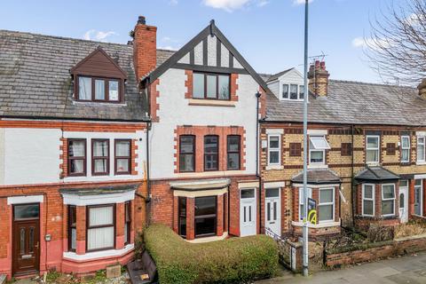 4 bedroom terraced house for sale, Wilderspool Causeway, Warrington, WA4