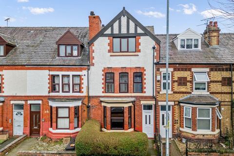 4 bedroom terraced house for sale, Wilderspool Causeway, Warrington, WA4