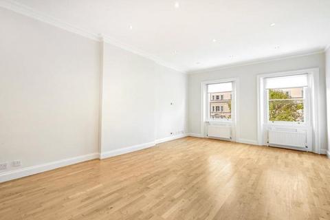 3 bedroom apartment to rent, Avenue Road, London NW8