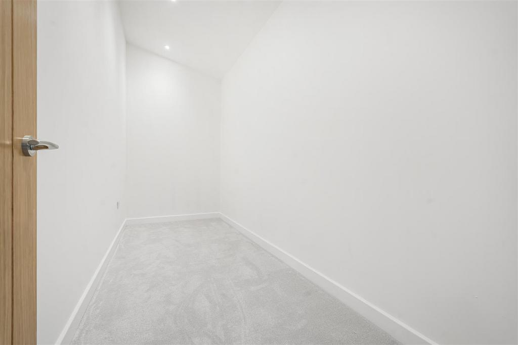 28 73340.jpg