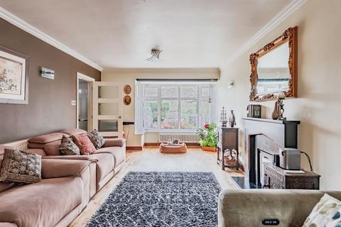 undefined, Reigate Road, Hookwood, Horley
