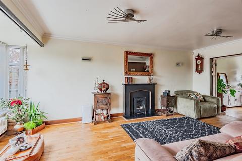 undefined, Reigate Road, Hookwood, Horley
