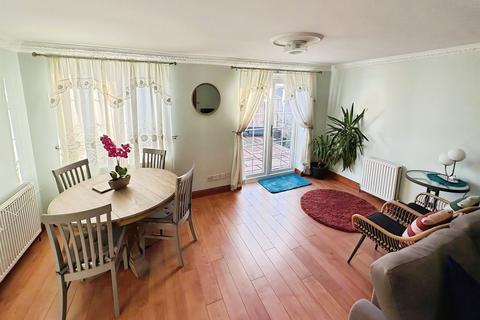 3 bedroom semi-detached house for sale, Colsterdale, Worksop