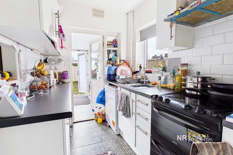 3 bedroom end of terrace house for sale, Clayton Road, Chessington, Surrey, KT9