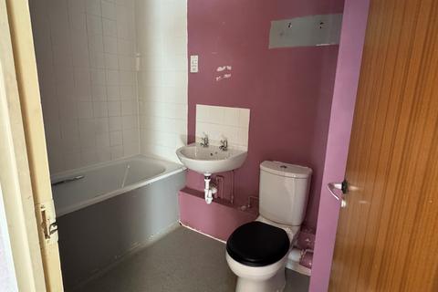 2 bedroom flat for sale, Orchard Court, Gaywood, King's Lynn