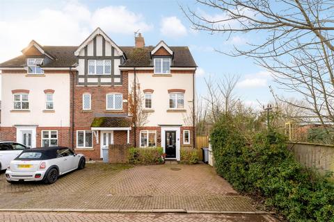 3 bedroom townhouse for sale, Arderne Place, Alderley Edge