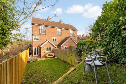 3 bedroom townhouse for sale, Arderne Place, Alderley Edge