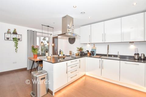 2 bedroom apartment for sale, Rosalind Drive, Maidstone, Kent