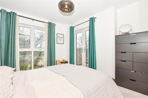 2 bedroom apartment for sale, Rosalind Drive, Maidstone, Kent