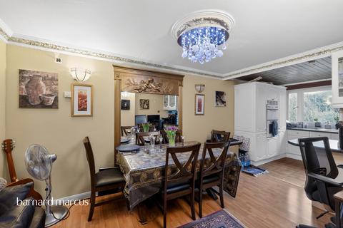 4 bedroom end of terrace house for sale, Templewood, London