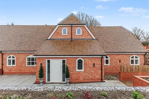 4 bedroom semi-detached house for sale, Welcombe Road, Stratford-Upon-Avon CV37