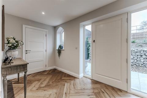 4 bedroom semi-detached house for sale, Welcombe Road, Stratford-Upon-Avon CV37