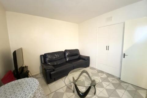 1 bedroom flat to rent, Mona Road, London SE15