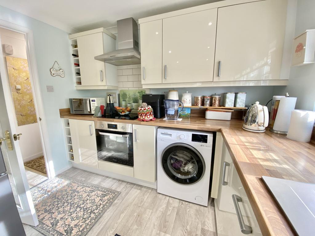 Fitted kitchen