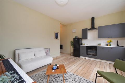 1 bedroom apartment for sale, Braybrooke Terrace, Hastings