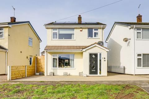 3 bedroom detached house for sale, Auckland Road, Nottingham NG15