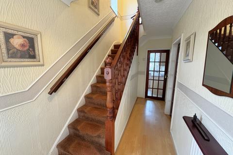 3 bedroom semi-detached house for sale, Aysgarth Avenue, Gorton