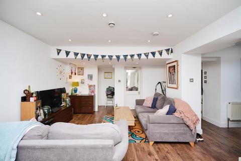 undefined, Matlock Road, Brighton