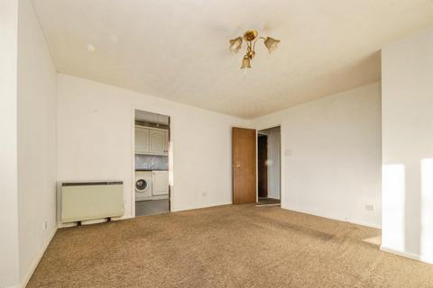 2 bedroom flat for sale, Oakstead Close, Ipswich