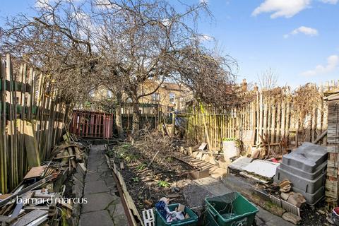 4 bedroom terraced house for sale, Newlyn Road, London