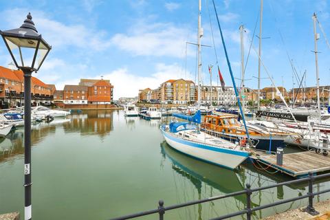 3 bedroom townhouse for sale, Windward Quay, Eastbourne