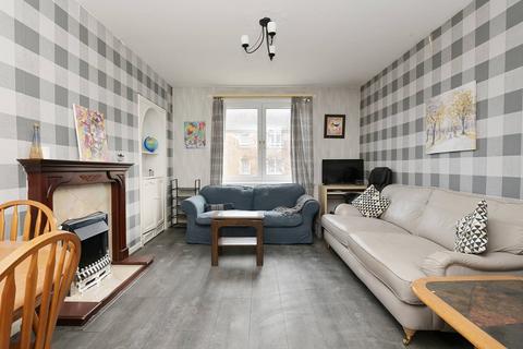 2 bedroom flat for sale, 4/4 Royston Mains Gardens, Edinburgh, EH5 1NP
